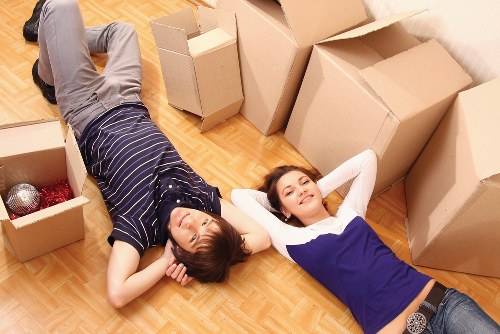Local moving support for boxes and household items in west London