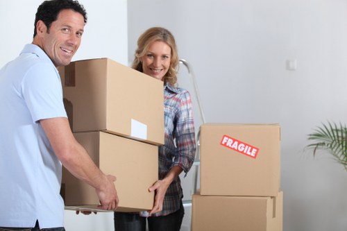 Packing and loading support for a moving van booking in Chiswick